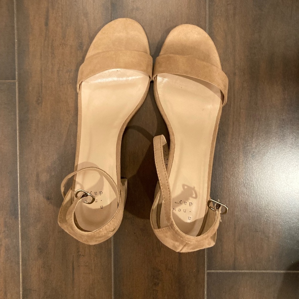 A NEW DAY HEELS